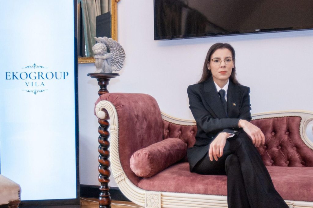 alexandra chivu, senior copywriter, ekogroup