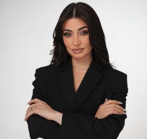 NewsZone 1 Adevăr, empatie și strategie – ceea ce aduce Manuela Halasag în fiecare tranzacție de garsoniere, în cadrul REMAX Klass