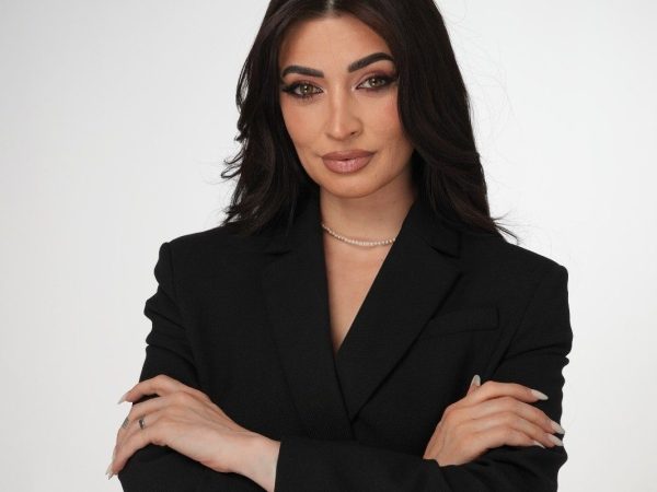 Adevăr, empatie și strategie – ceea ce aduce Manuela Halasag în fiecare tranzacție de garsoniere, în cadrul REMAX Klass